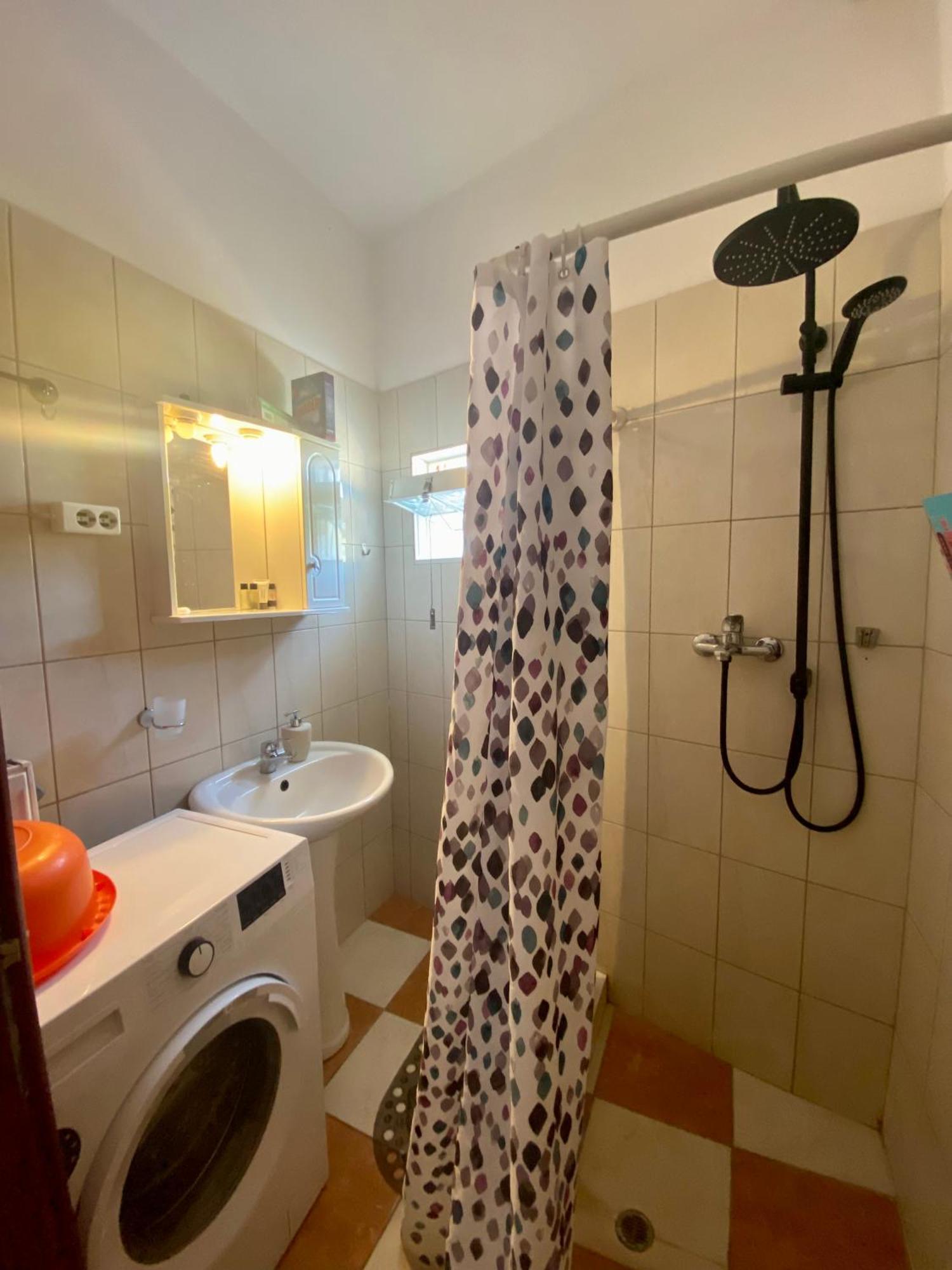 Zisis Apartments No2 카발라 외부 사진